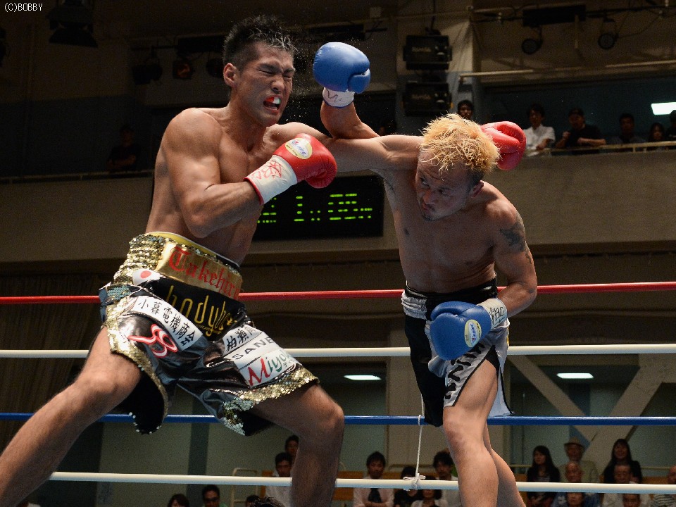 22R�A���Ɍ����B