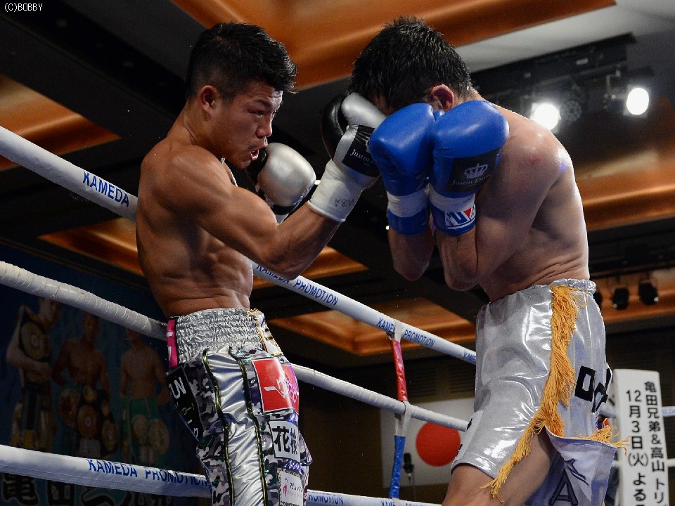 ��N11���̖h�q�킩�烊���O���牓�������Ă��鋻�B