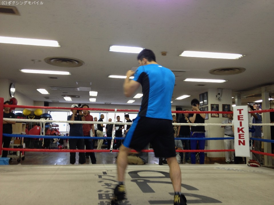 �{�f�B�ɒ���