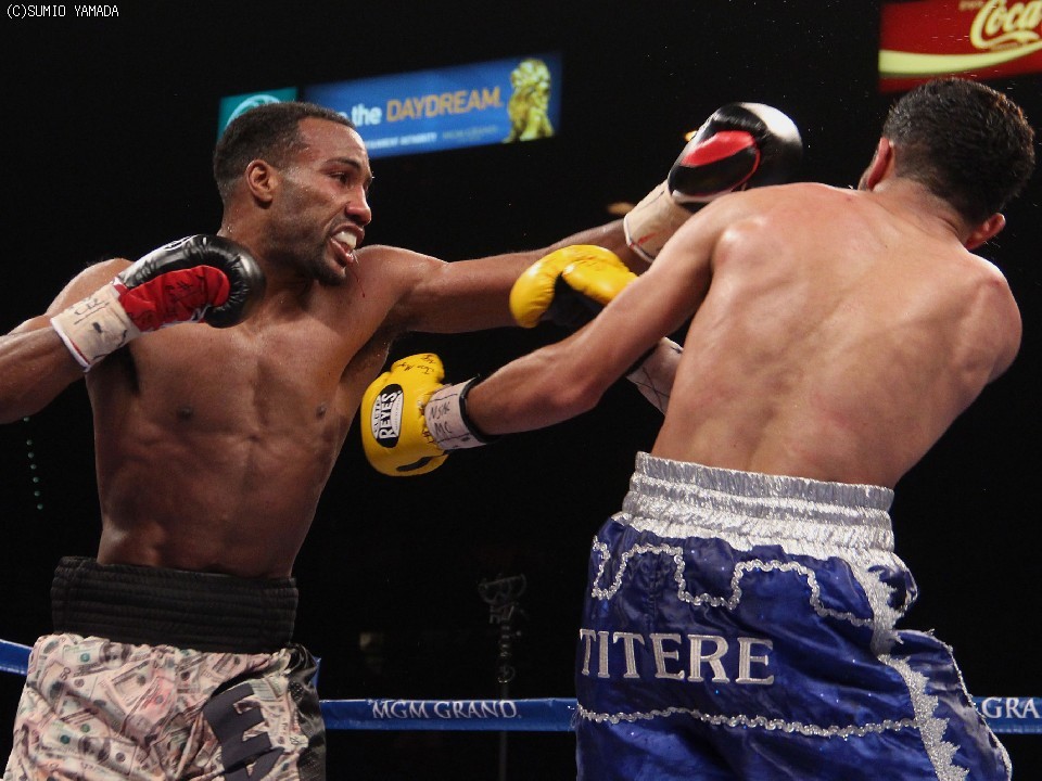 �n�Ő�̃o�X�P�XVS�x�C