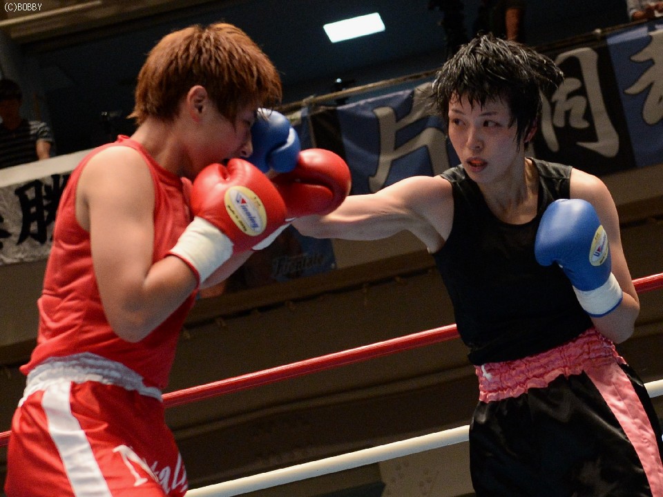 �X���̉E����