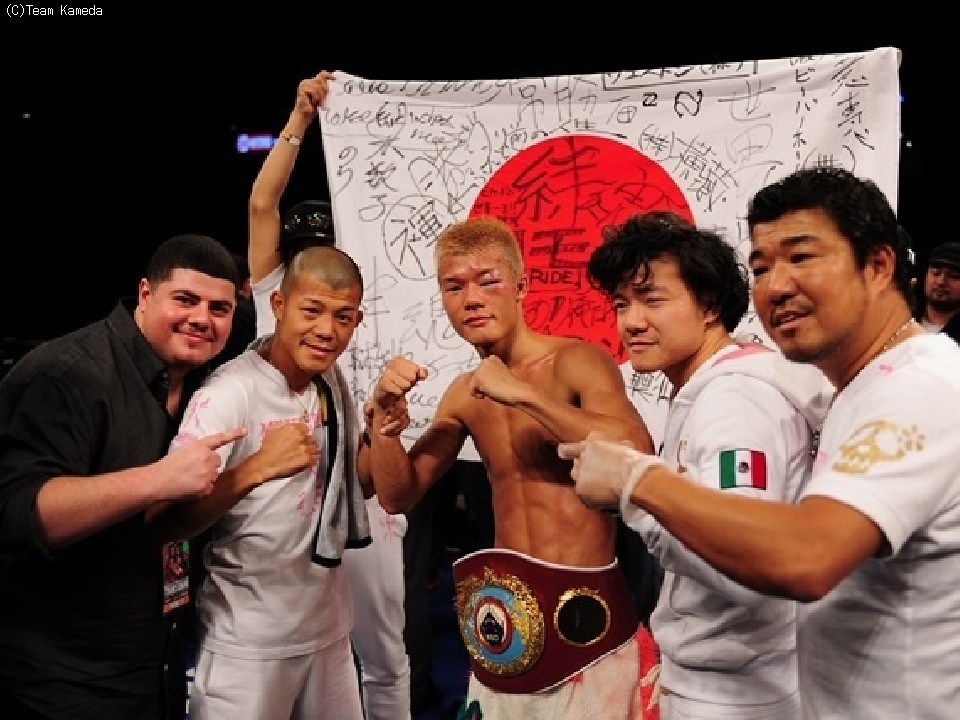 �T�c�u���U�[�Y