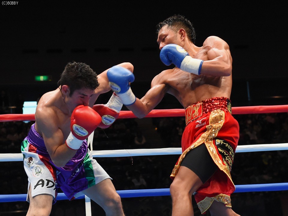 横浜国際プールにて