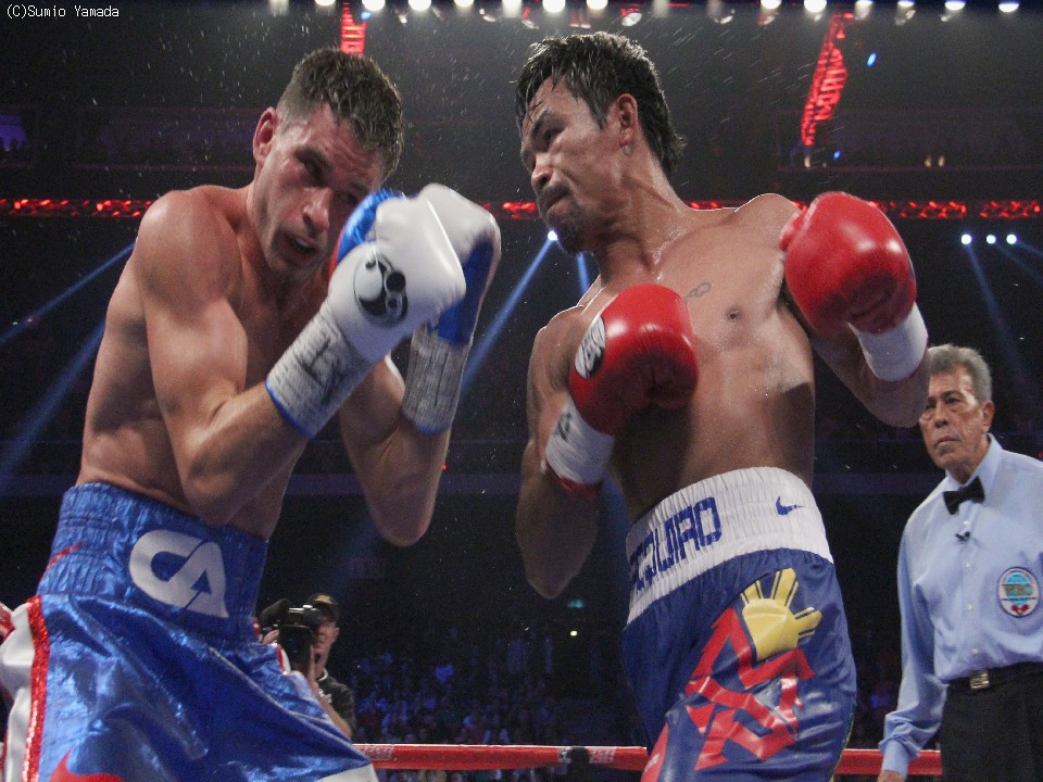 左:アルジェリ 右:パッキャオ