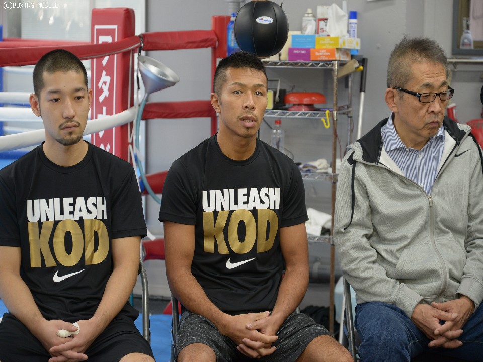 ���R�A�E��������