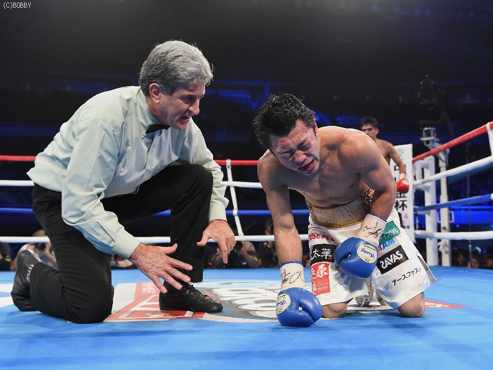 ���d�~�͌��𑱍s