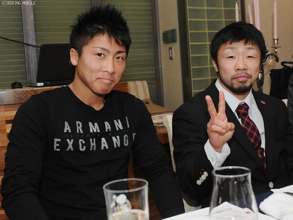 ���d�~�A�i�ނɔY��