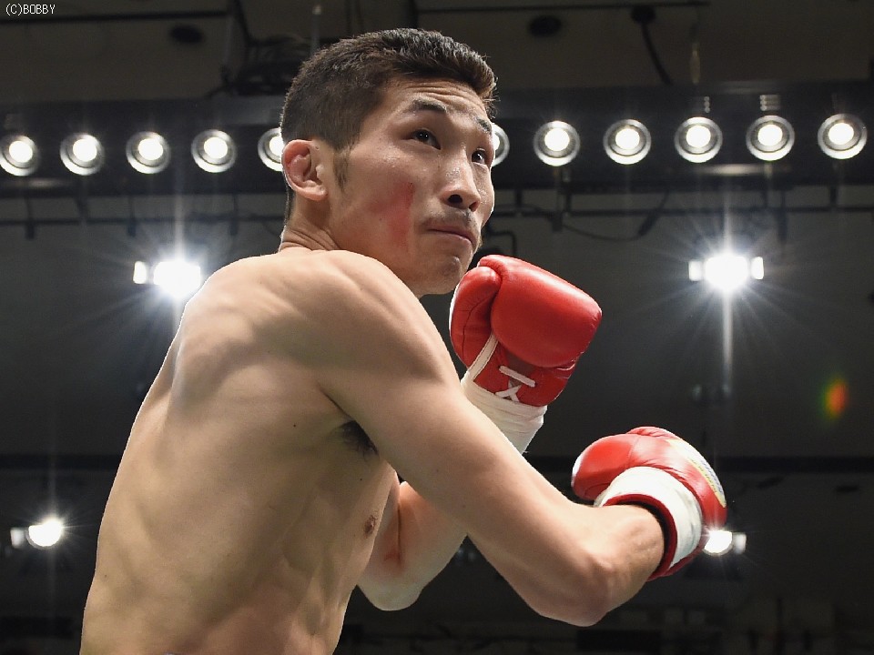 �A�����J�Ő��E���Ԃ�l��