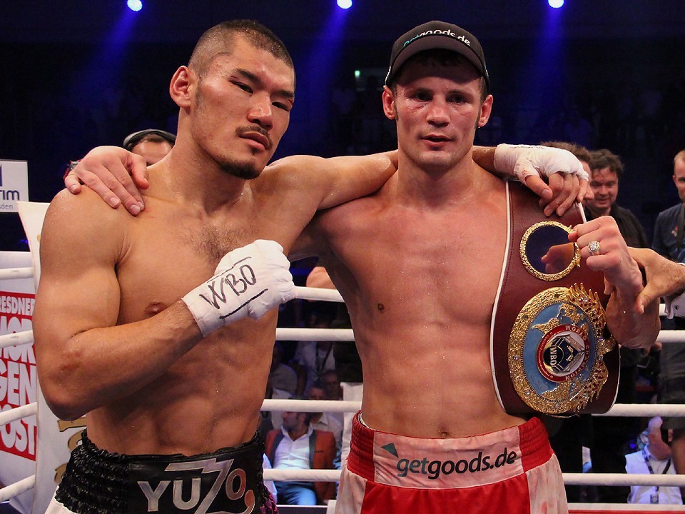 ������̐��c�ƃX�e�B�[�O���b�c