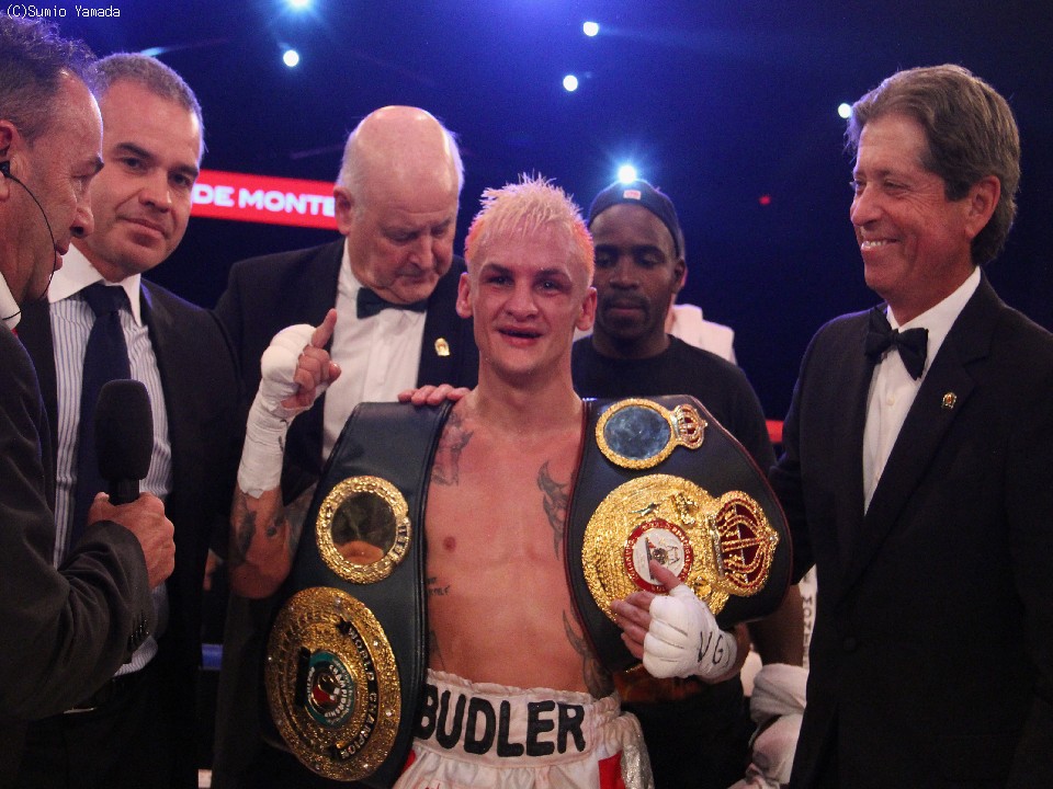 �w�b�L�[�E�o�h���[