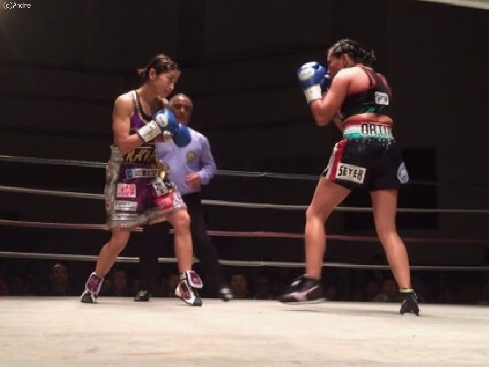 WBA���q���E�~�j�}�����^�C�g���}�b�`