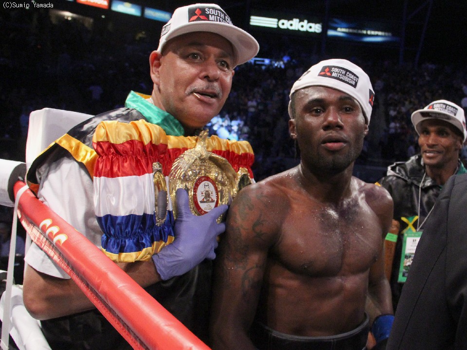 �A�}����̐�J�_���E�H�[�^�[�X