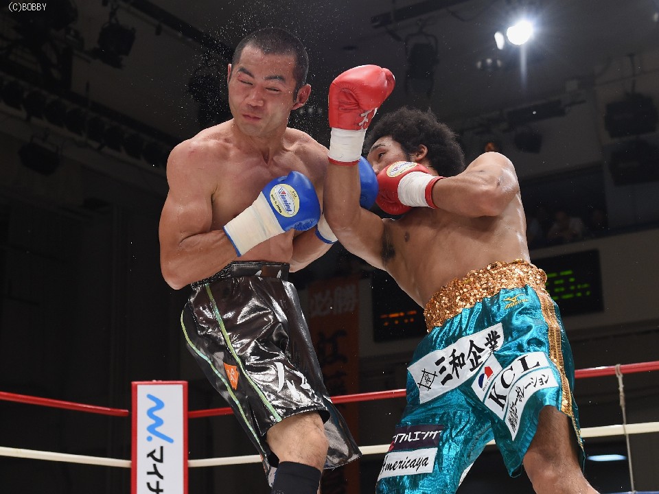 ���ڂ̓���vs�r��!