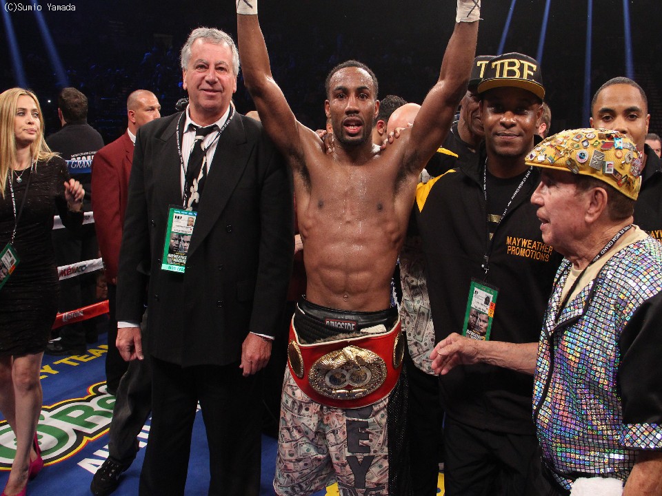 �~�b�L�[�E�x�C