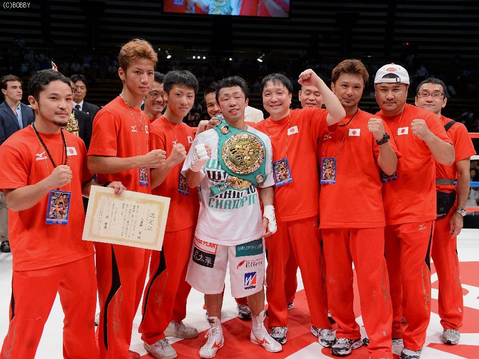 �勴�W���̃`�����e�B�E�I�[�N�V����