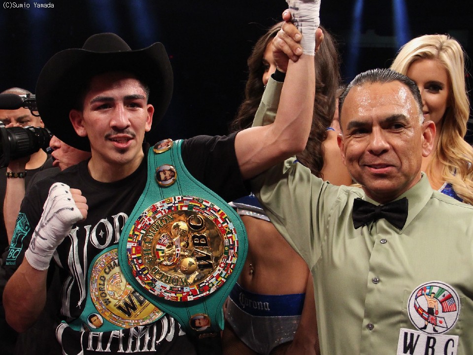 �T���^�E�N���Xvs�}���X