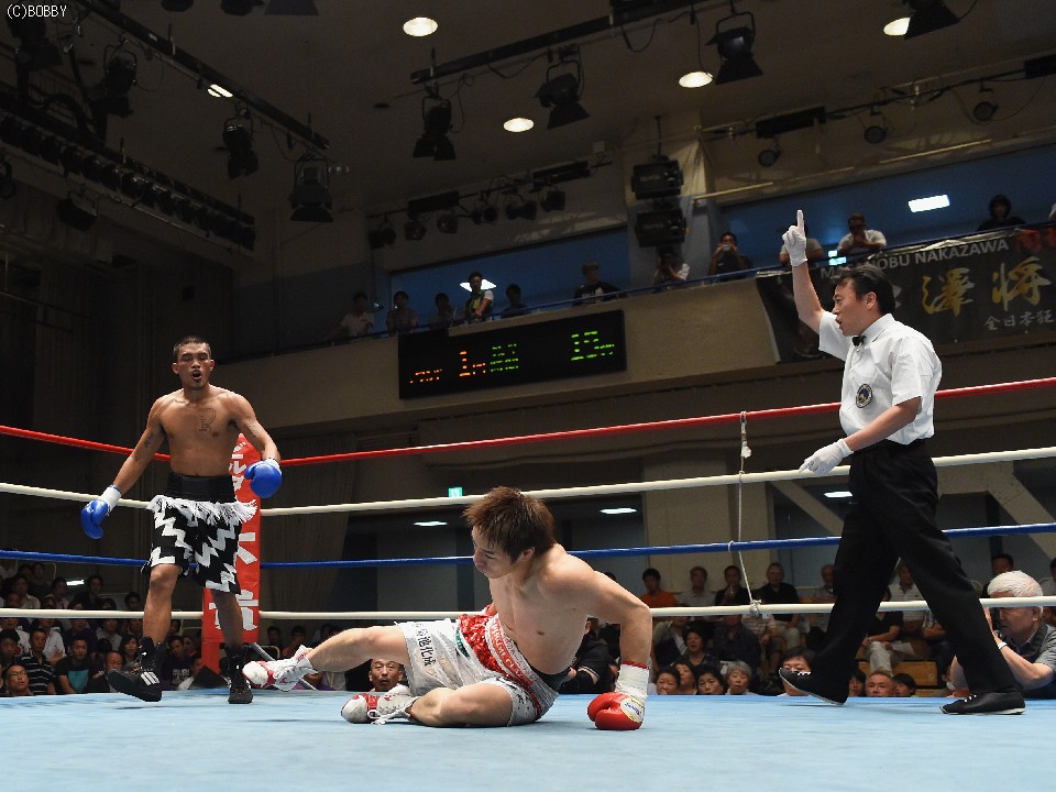 岩渕、よもやのダウン