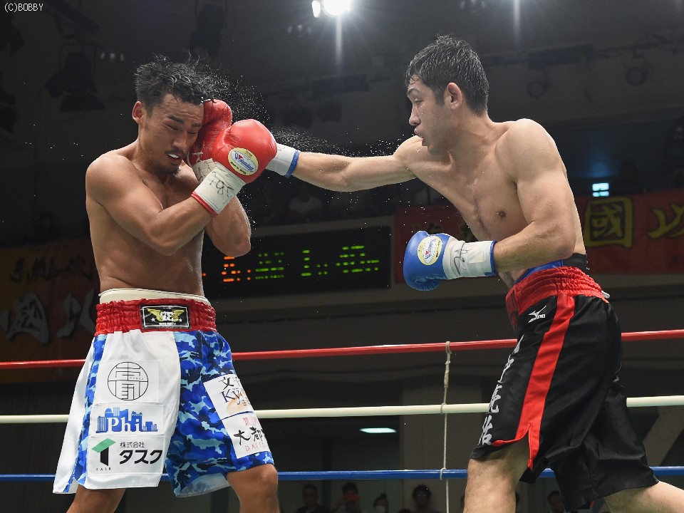 �c���̉E�X�g���[�g�����R���u���b�N