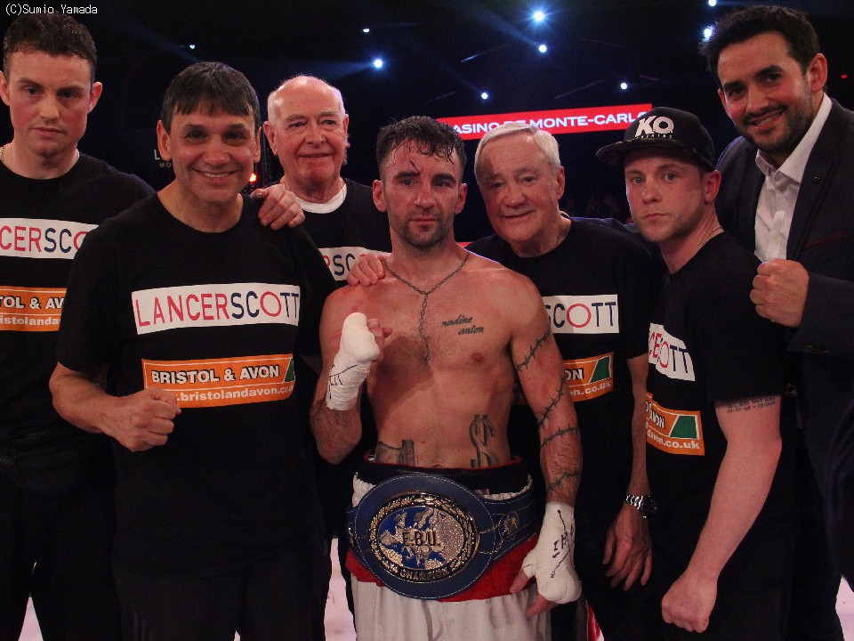 ���[�E�n�X�L���X