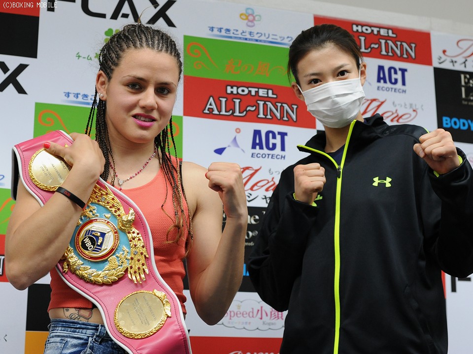 ����A�w���L�тĂ���