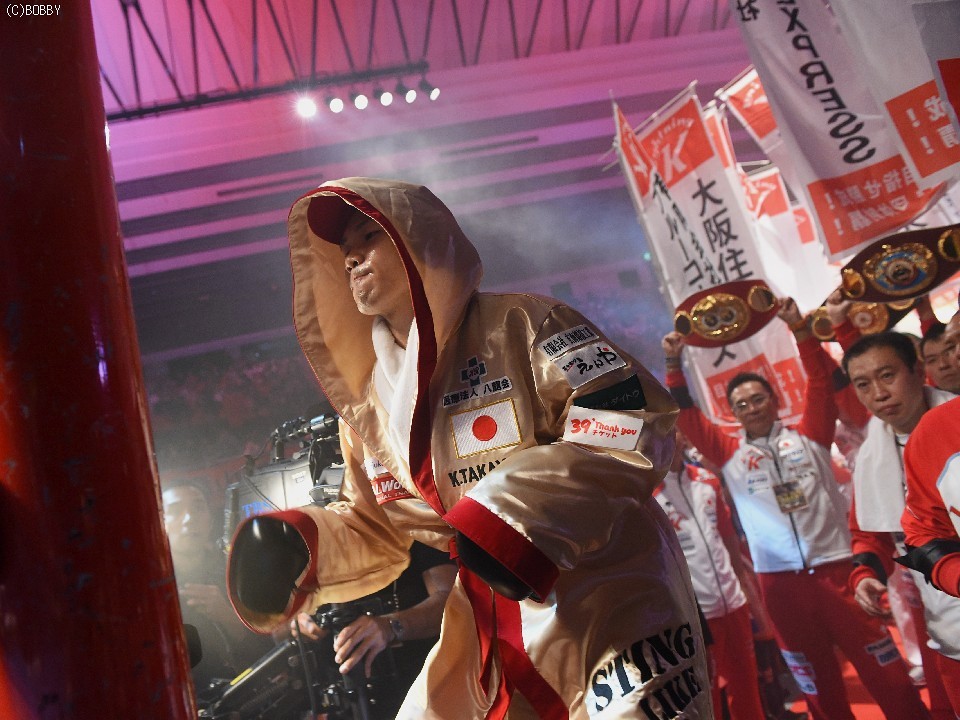 ���R ����