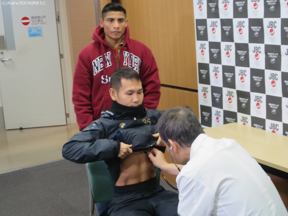 �\�����f���i