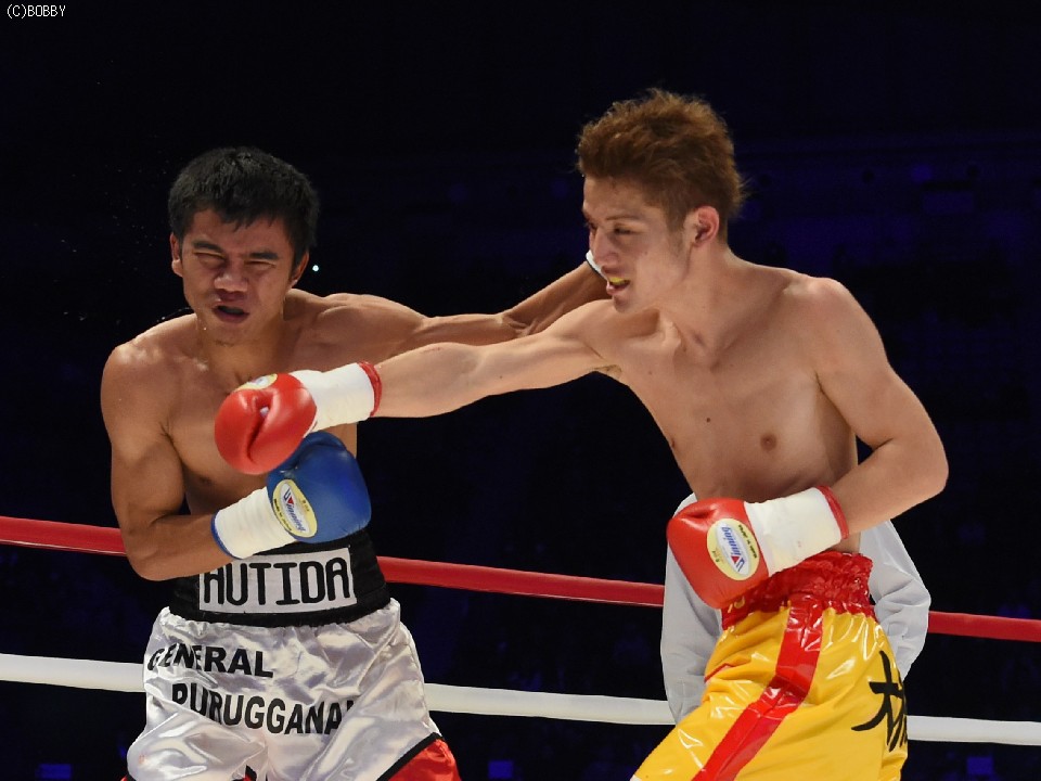 ���{��2R TKO