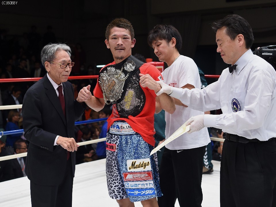 ���{�V���҂̔��쌘��