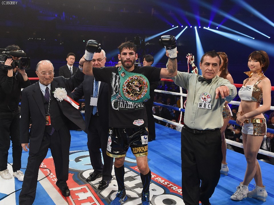 ����͉���