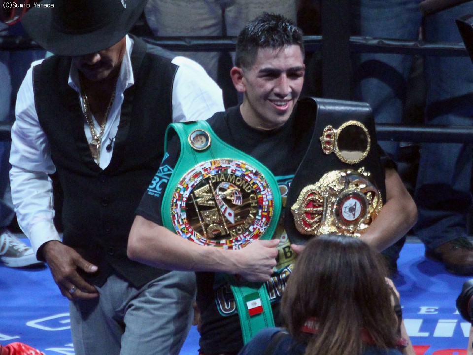 ���I�E�T���^�E�N���X