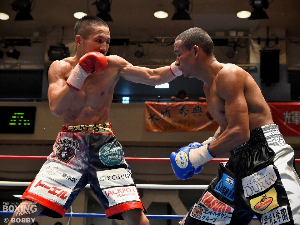 ��|�A�T�E�X�|�[�ƑΌ�