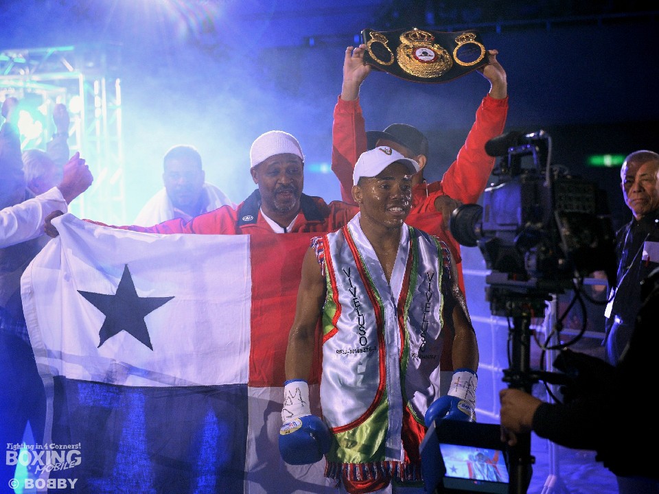 ������3�x���Ă���\���X