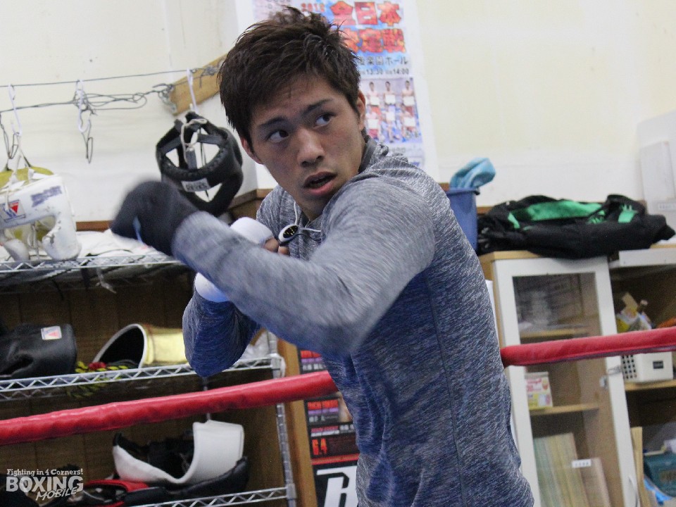 変わったところをみせる