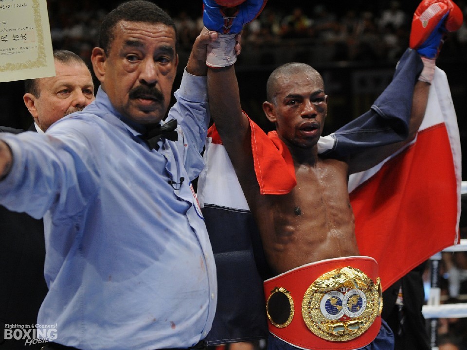 ベルトは無事持ち帰れたが…