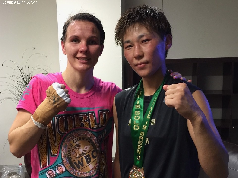 試合後のオコーネルと三好