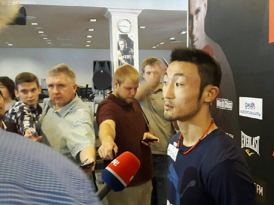 ���E����̏����������G�n�ŃA�s�[��