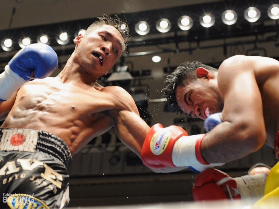 ����ȍ��{�f�B�[�Ƀ^�C�̐V�s�����