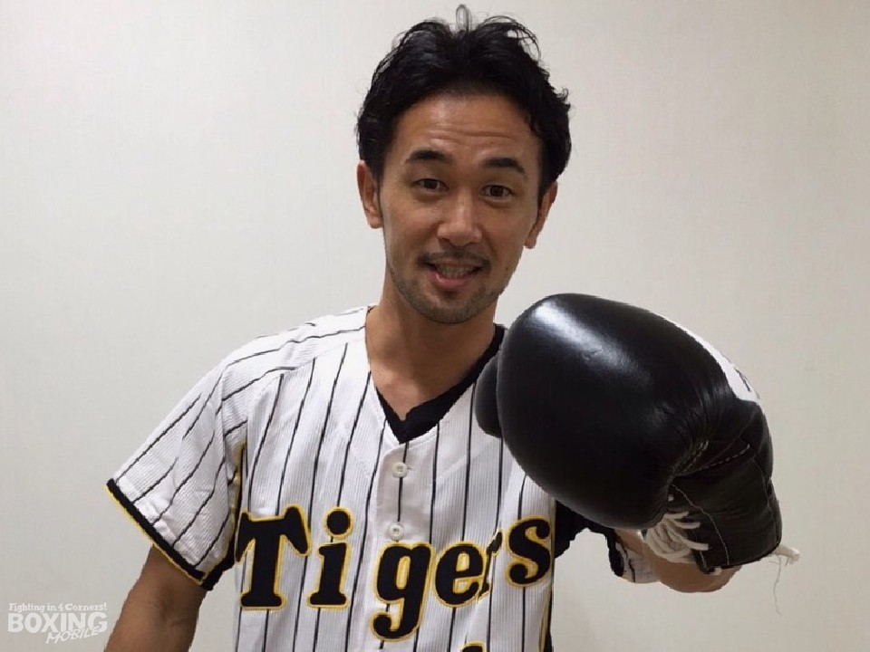 �R���T��(�錝)�͉E�̖{�i�h