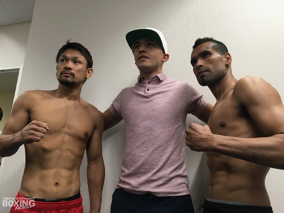 ���E���҂̑O�Œ��팠���������