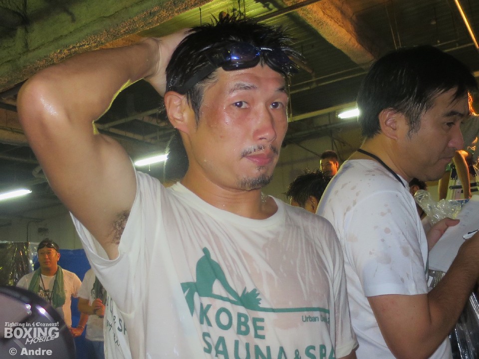 �{�N�V���O�E���̃r�[������