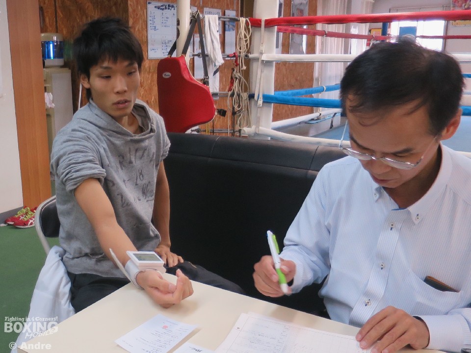 4�哌�m�����m��͖����_�˂̃����O