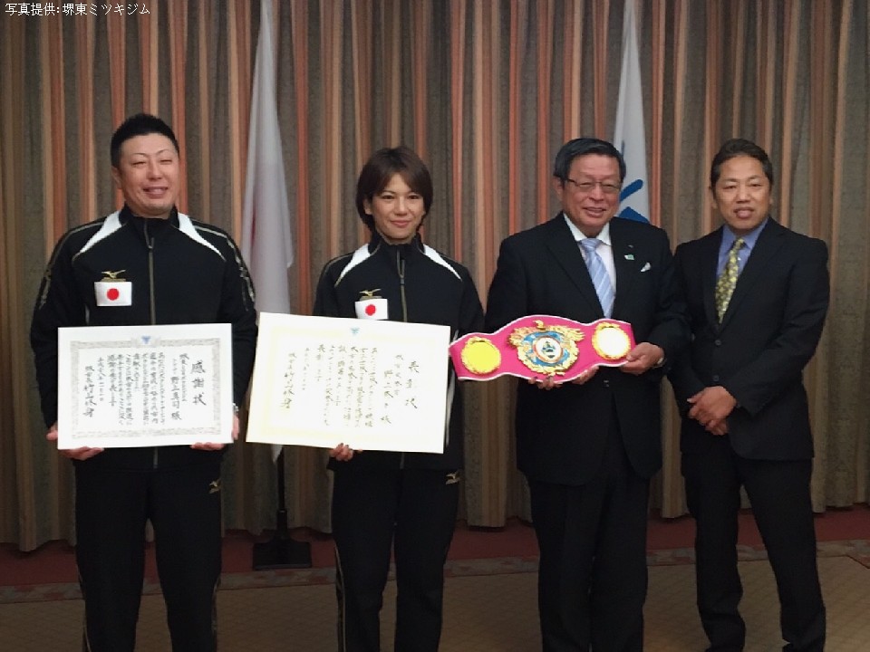 �D��؁X(�䓌�~�c�L)