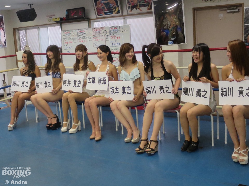 �ƊE���A���E���h�K�[���h���t�g��c