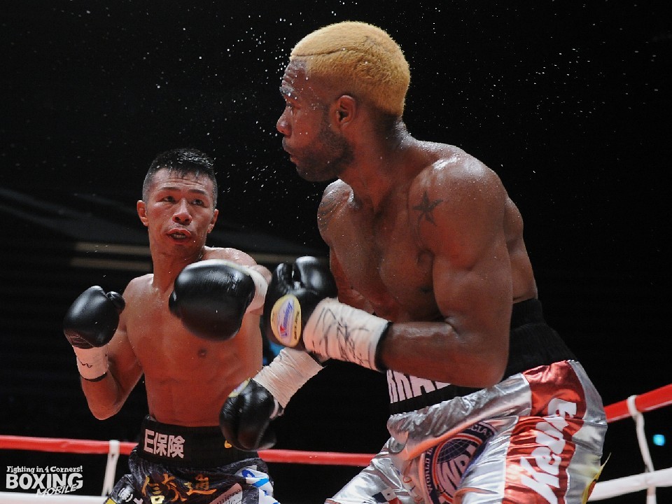 �X�������O�ȓW�J�ɉ�ꂪ�h�ꂽ