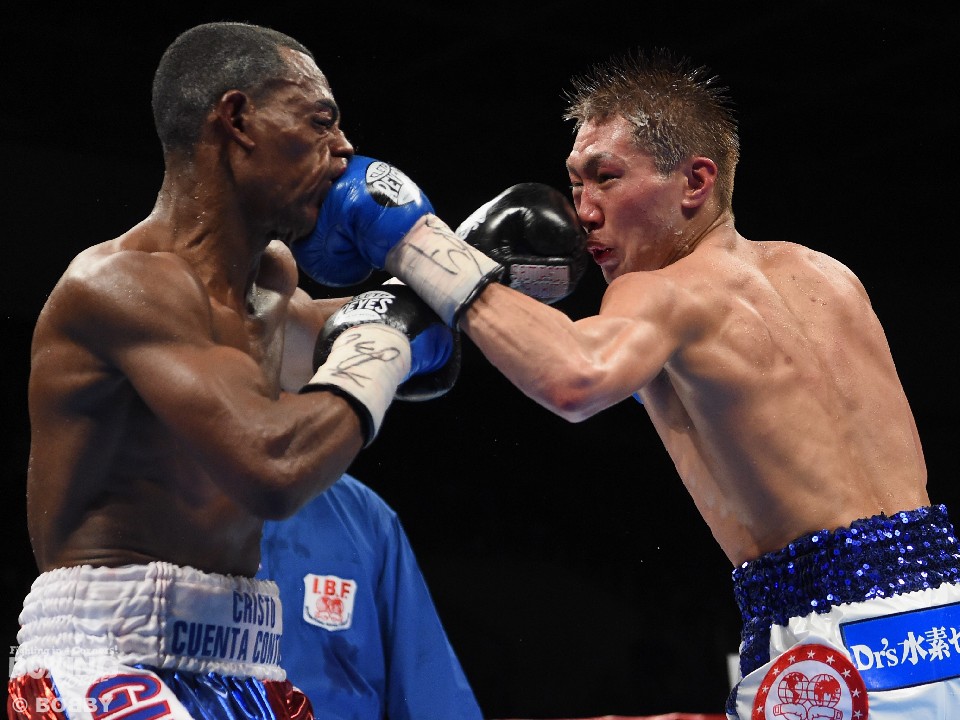 ���ÃA���[�i���s