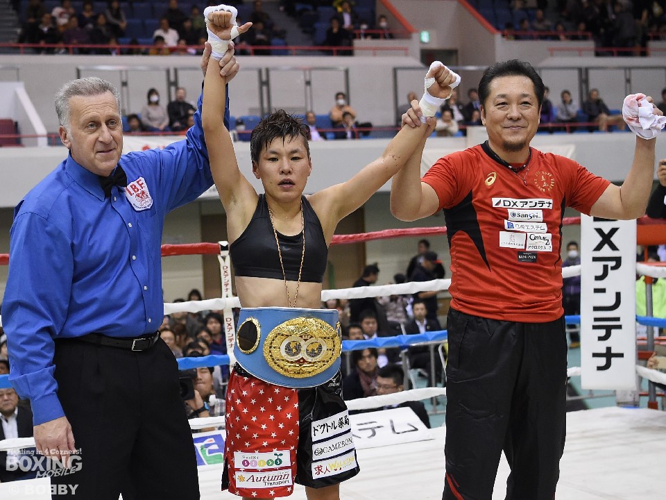 ���c�x�q�̏��h�q�킪����