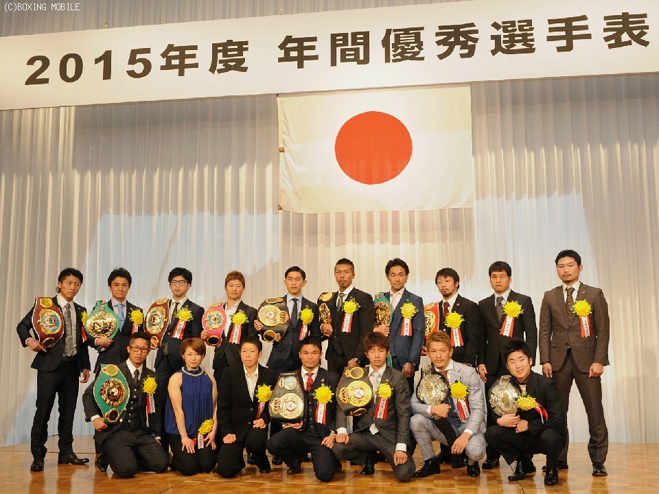 ��N�x�̔N�ԕ\����