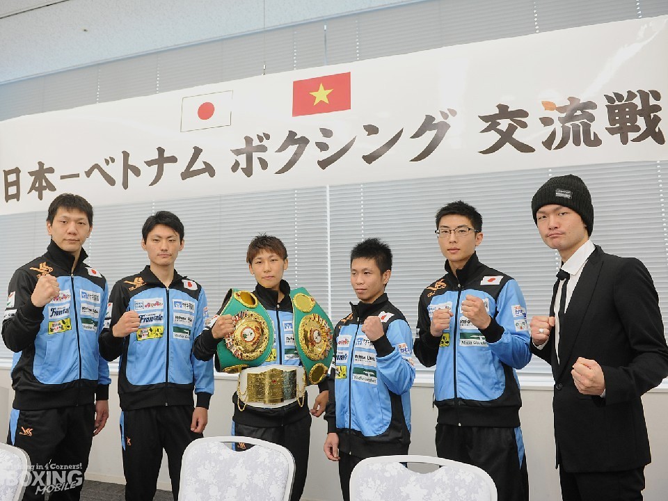 �v���͐��V�c�W���𒆐S��5�I�肪�Q������