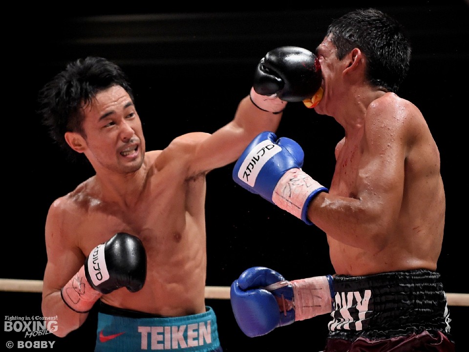 山中は3戦3KOと相性の良い国技館でV12戦