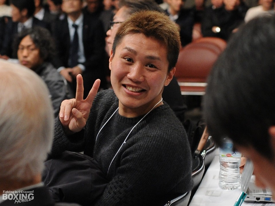 �R���T��̐��E��̃A���_�[�J�[�h���ʂ�z�M��